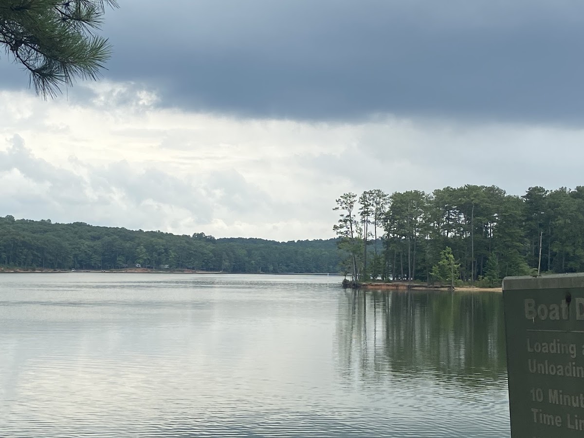 Allatoona Lake boat ramp area