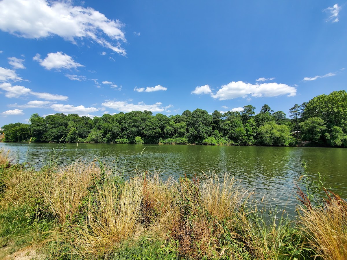 Chattahoochee River boat ramp area